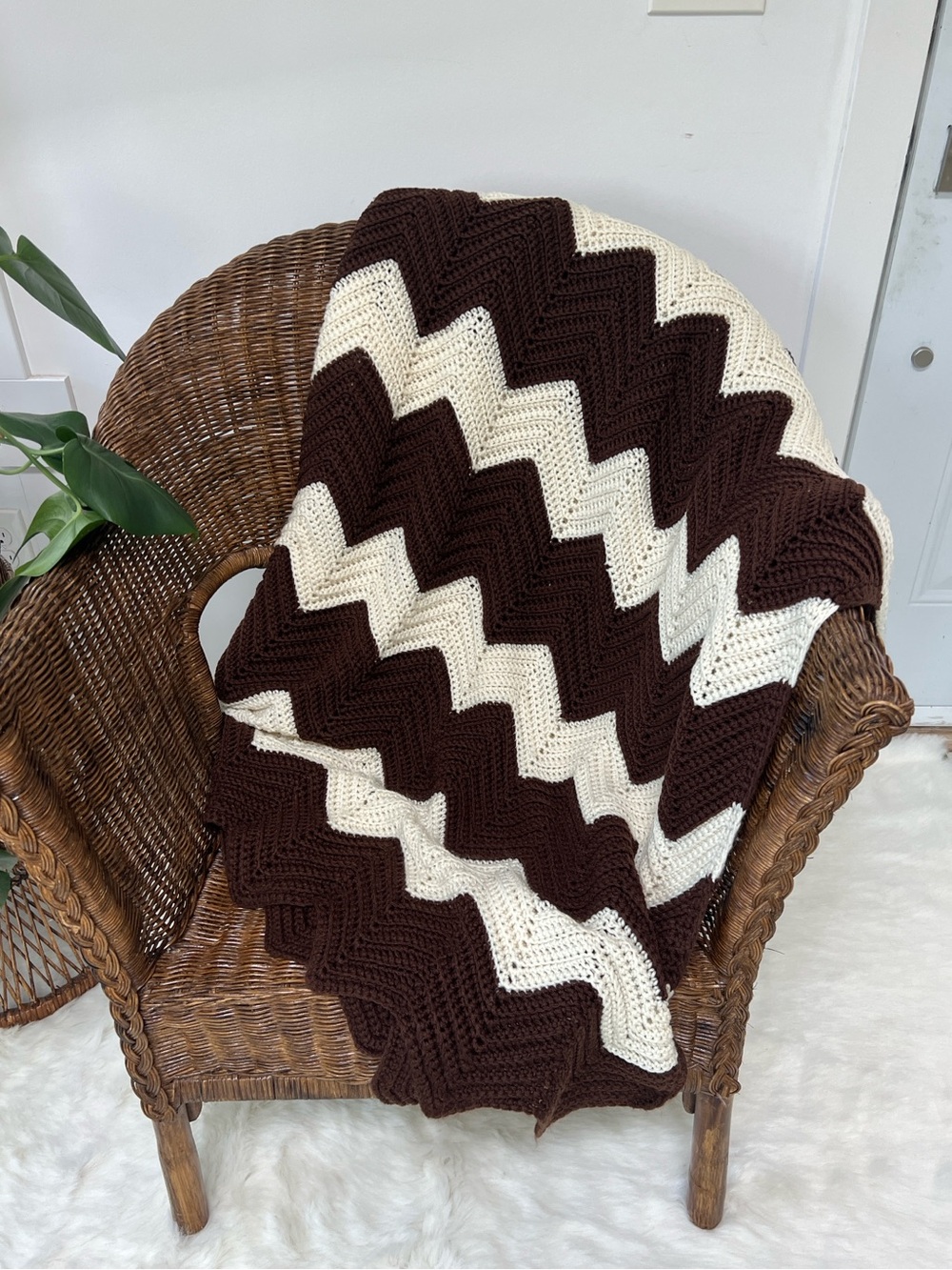 Vintage Handmade Crochet Zig Zag Chevron Knit Throw Blanket 92”x66”